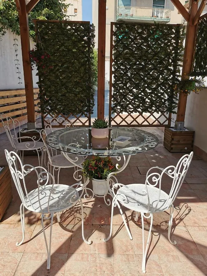 Tatil Evi Cottage Regina Bianca, Tutto Cio Che Desideri! Katanya İtalya