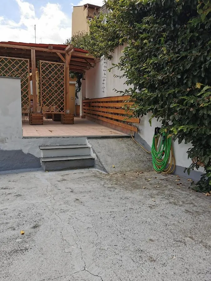 Cottage Regina Bianca, tutto ciò che desideri! Aeroporto di Catania Fontana Rossa Casa vacanze